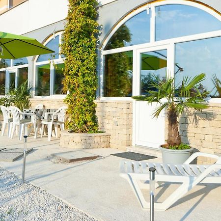 Apartments Mauri فيرسار المظهر الخارجي الصورة